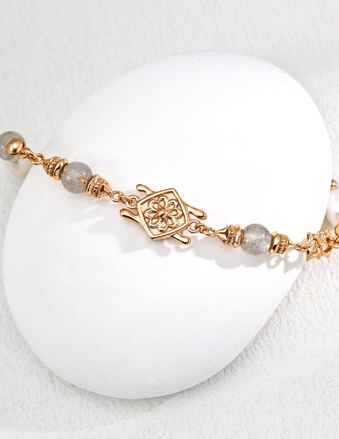 Moonlit Muse - Lierah