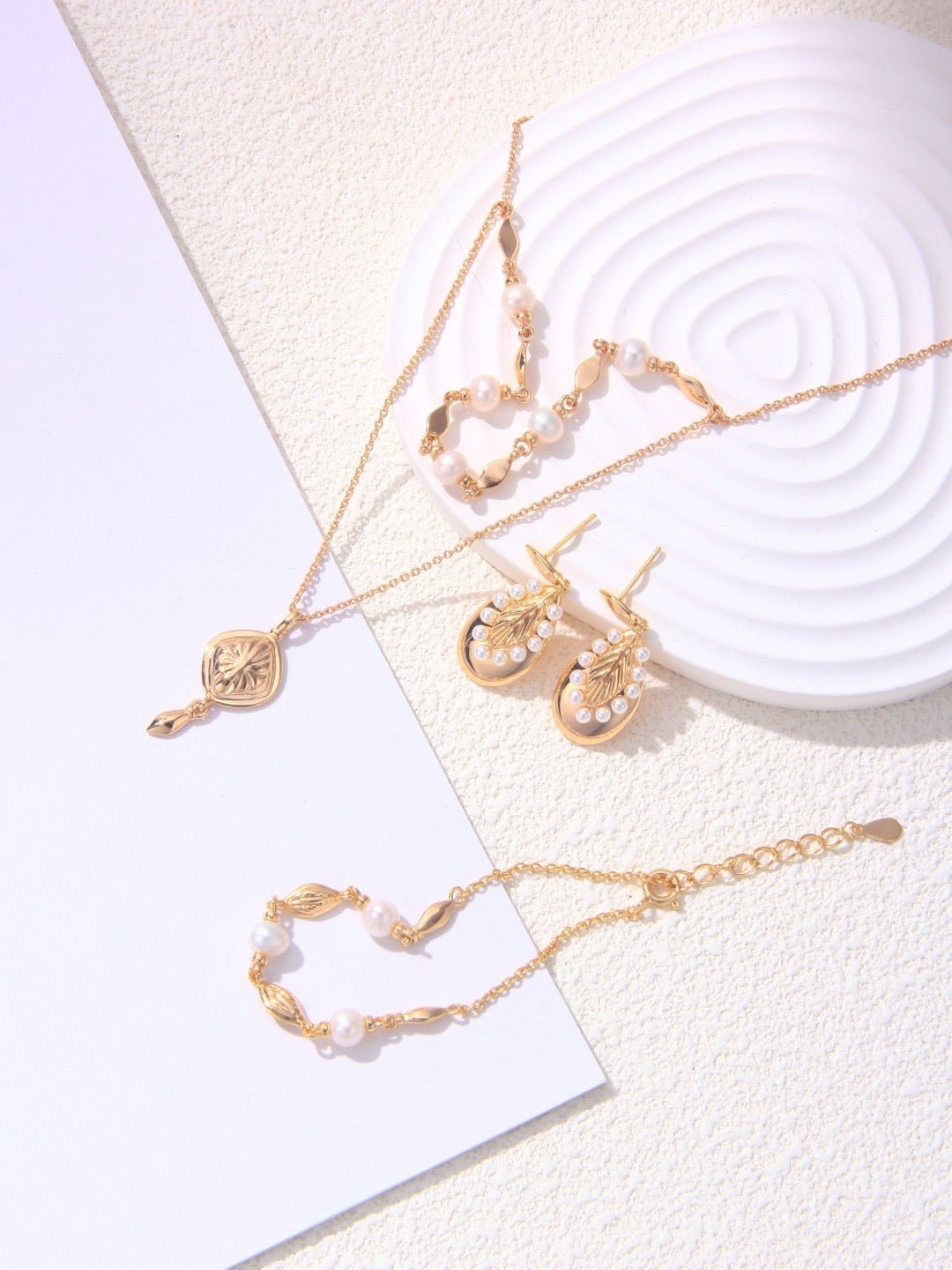 Twilight Emblem - Lierah