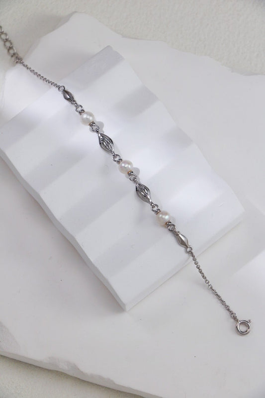 Twilight Emblem - Lierah