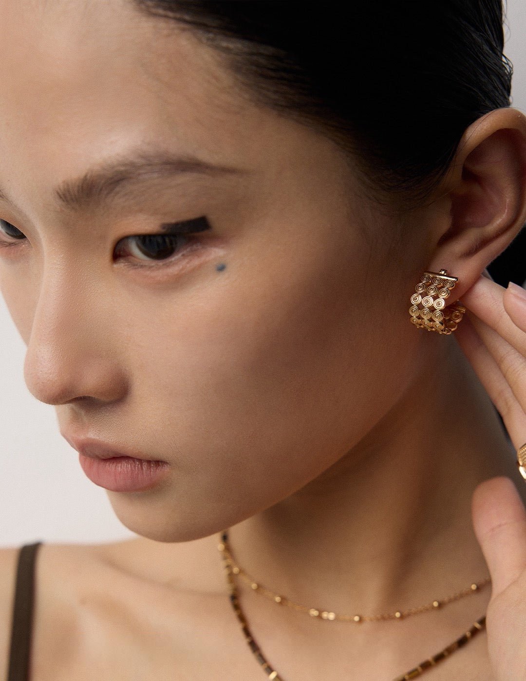 Aurelia Oval - Lierah