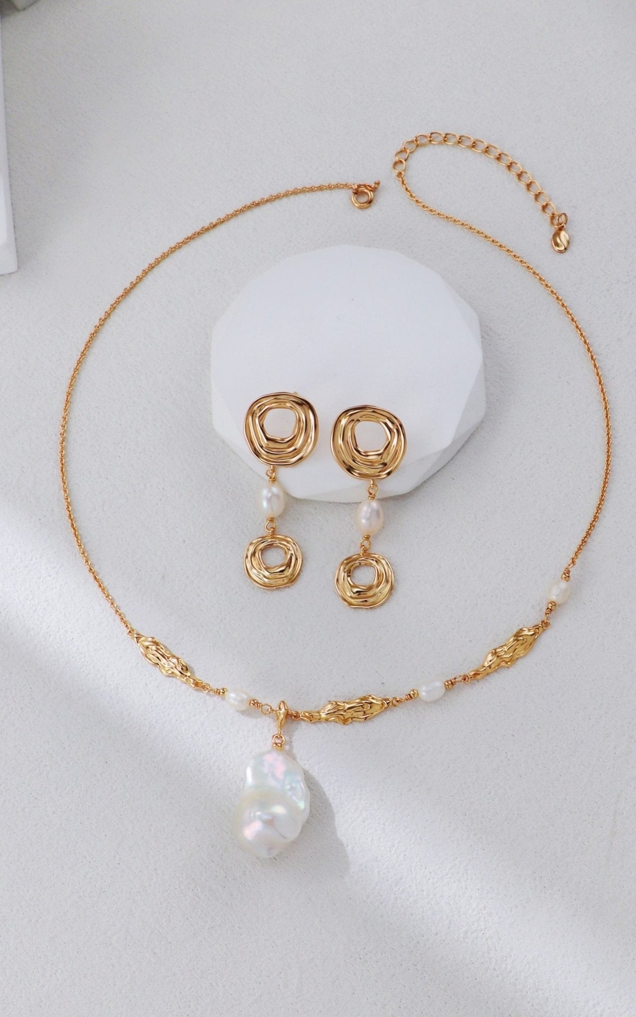 Baroque Pearl - Lierah