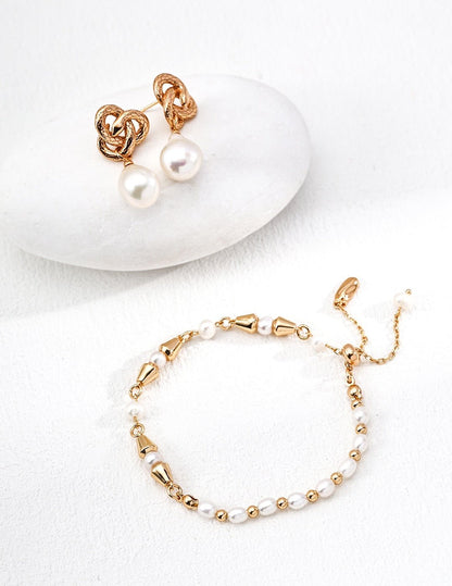 Coral Embrace - Lierah