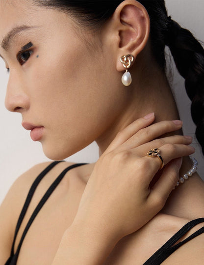 Coral Embrace - Lierah