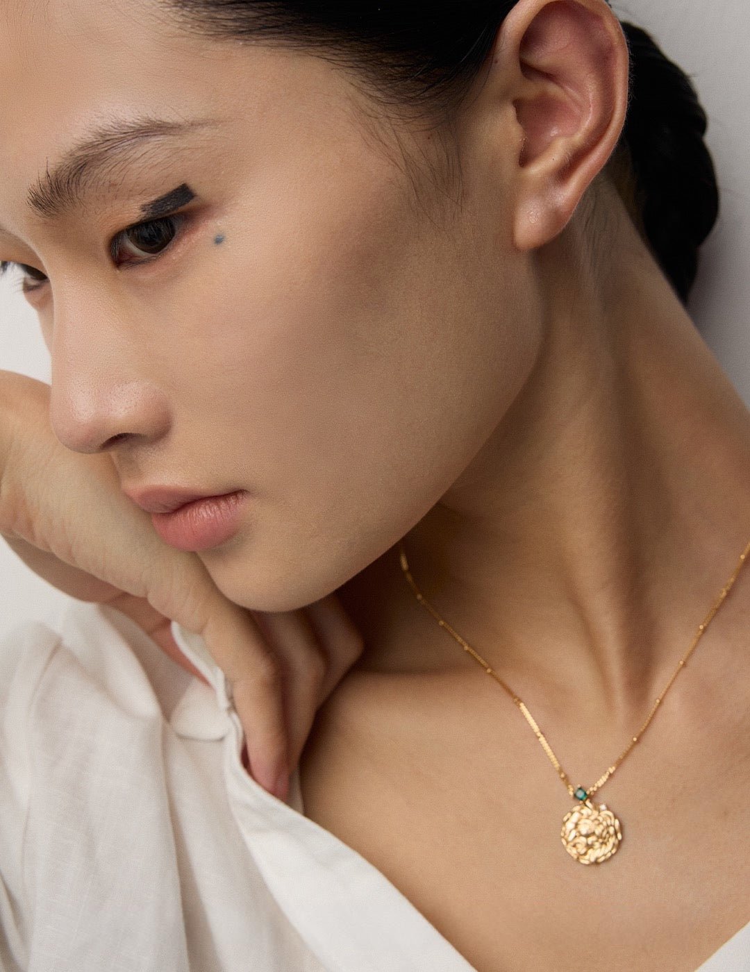 Frosted Gleam - Lierah