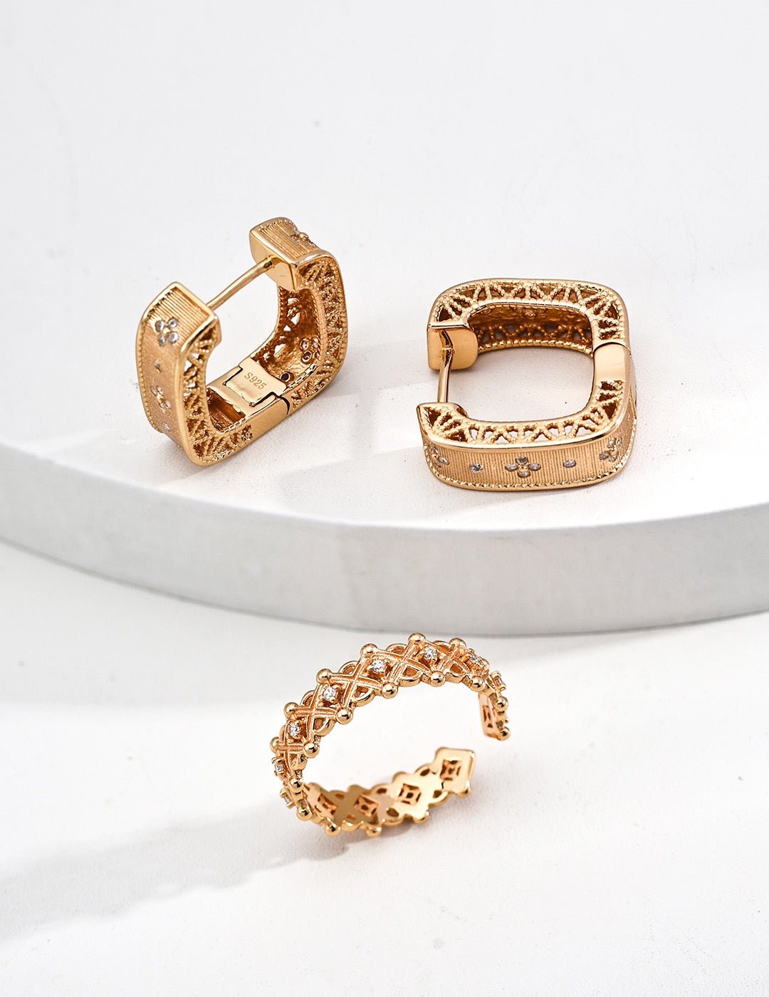 Gilded Relic - Lierah