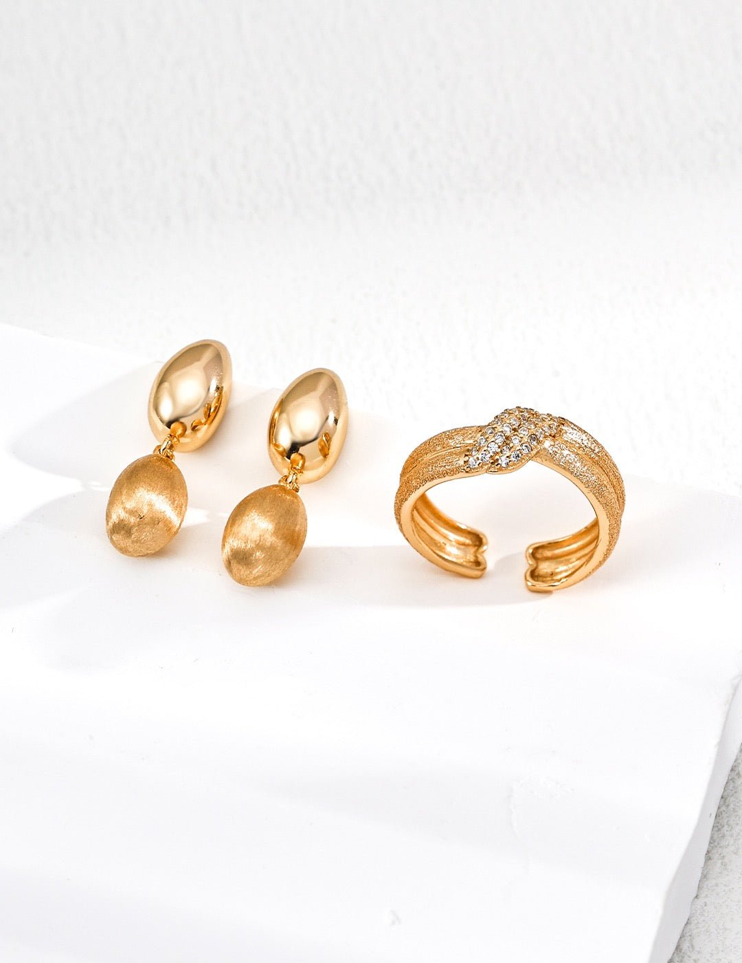 Golden Cross - Lierah