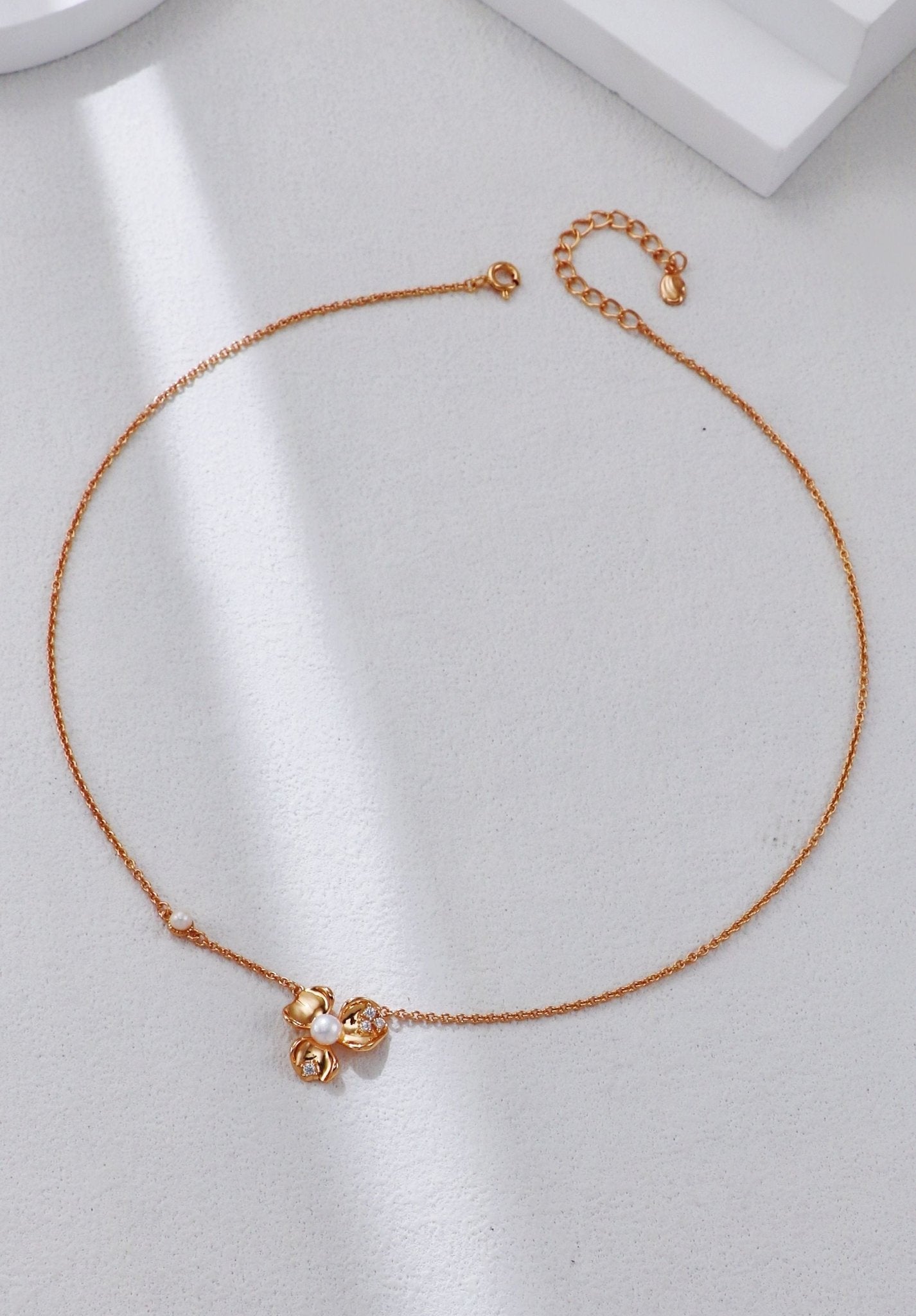 Lustre Bloom - Lierah