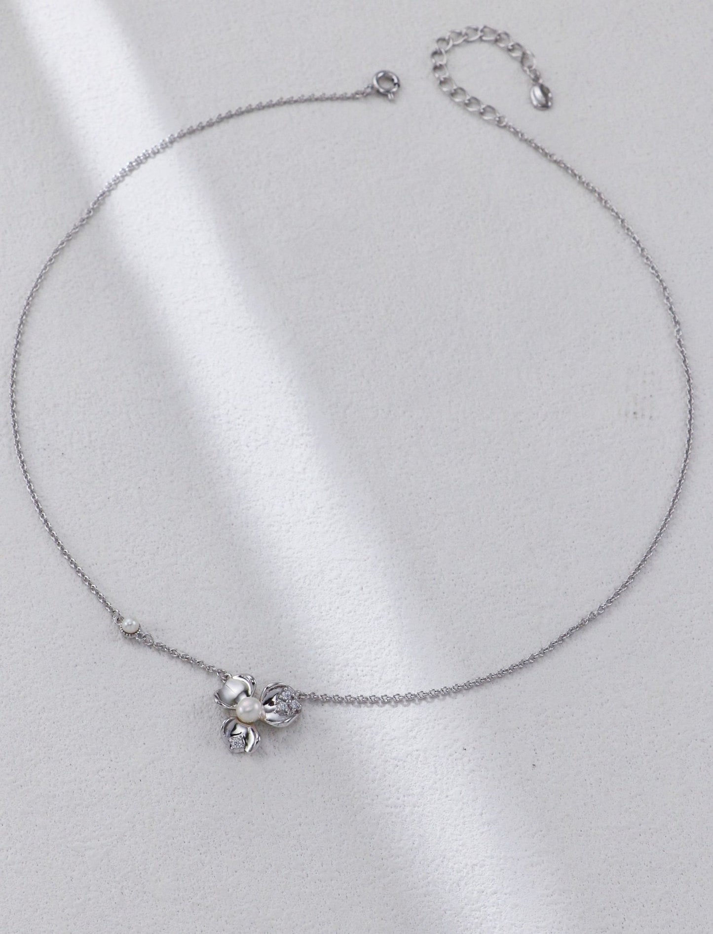 Lustre Bloom - Lierah