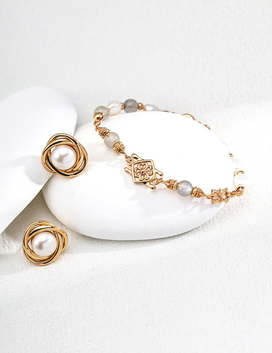 Moonlit Muse - Lierah