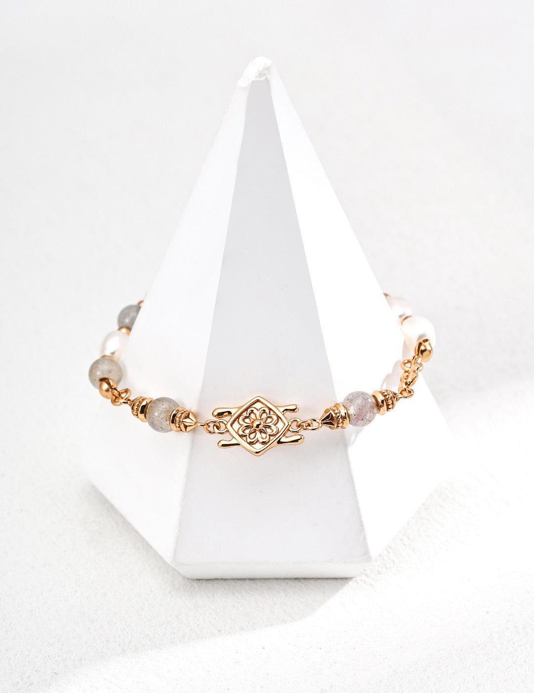 Moonlit Muse - Lierah