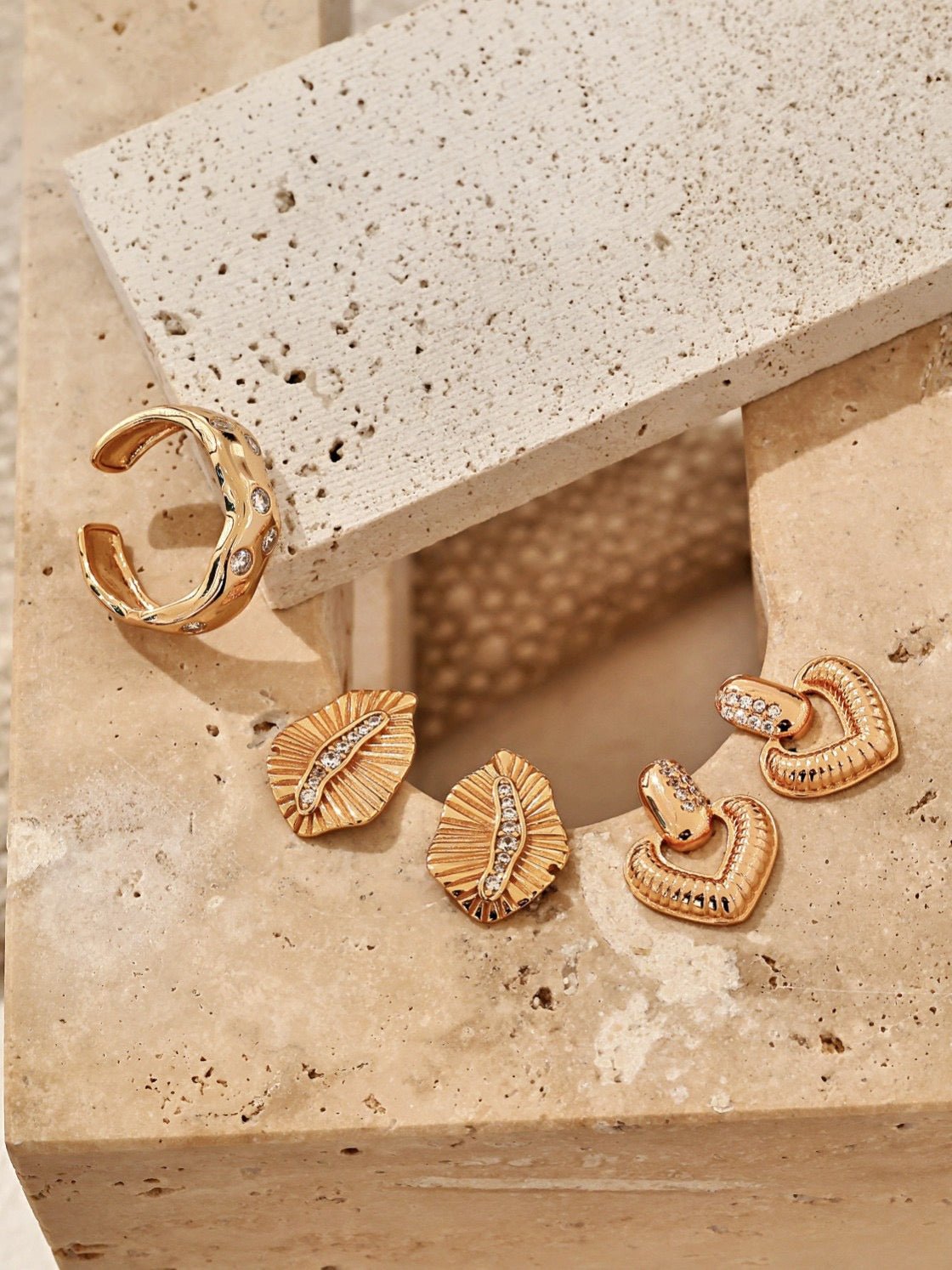 Noir Amour | Zircon Heart Earrings & Bracelet - Bracelet | Lierah