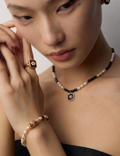 Noir Soleil - Lierah