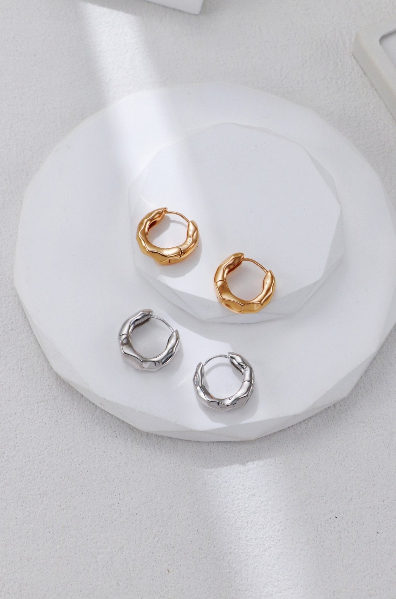 Sculpted Hoop - Lierah