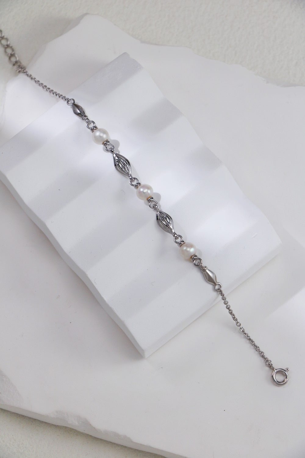 Twilight Emblem - Lierah