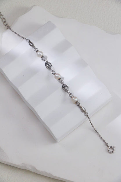 Twilight Emblem - Lierah